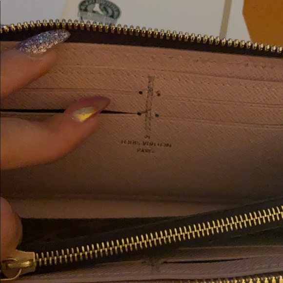 Louis Vuitton Clemence wallet (no longer made) - Picture 4 of 15